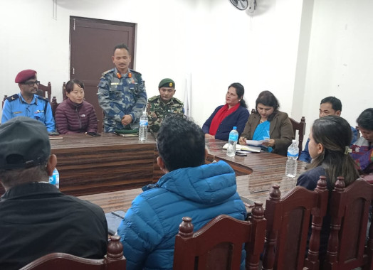 जिल्ला विपद् व्यवस्थापन समिति (DDMC) को बैठकका तस्बीरहरू।
